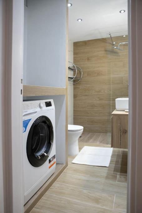 אתונה Stylish And Comfortable Apartment מראה חיצוני תמונה