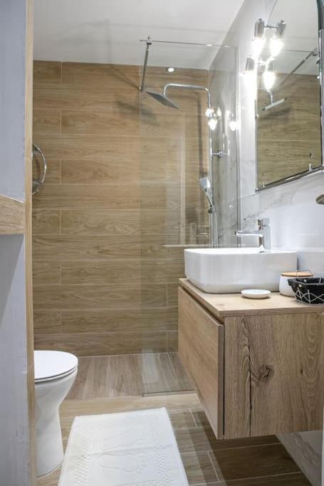 אתונה Stylish And Comfortable Apartment מראה חיצוני תמונה
